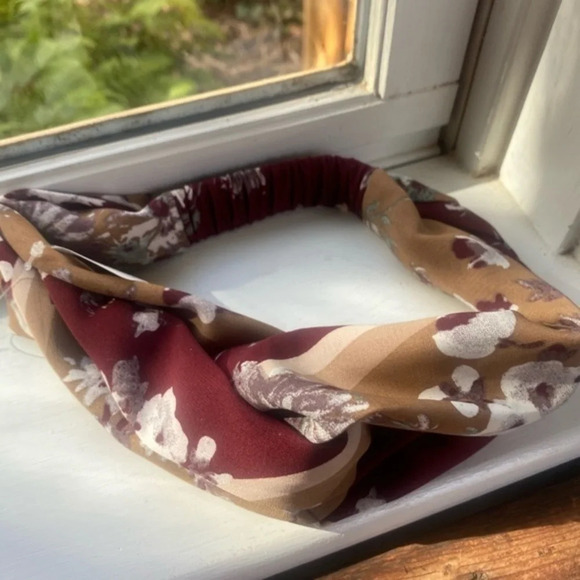 Anthropologie Floral Twist Headband - Picture 3 of 4